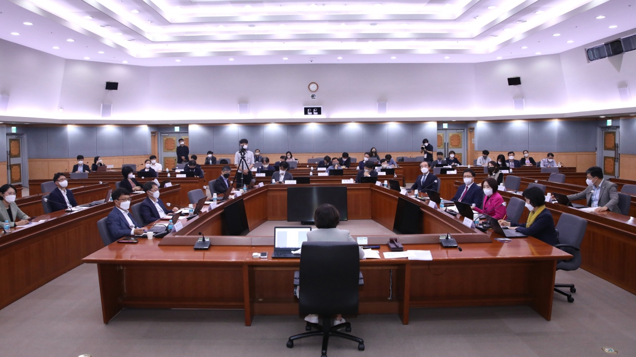28일 정부서울청사에서 2022년 제3차 중소기업정책심의회가 열렸다. [사진=중소벤처기업부]