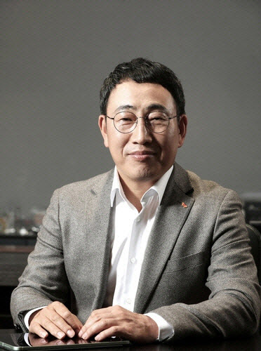 유영상 SK텔레콤 및 SK브로드밴드 대표이사(CEO)