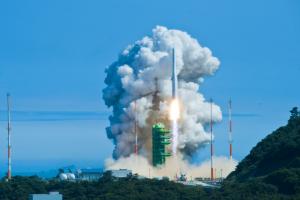 '누리호' 발사 성공…'세계 7번째 위성 발사국'
