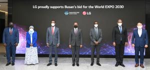 LG전자 조주완 사장, 주한 아프리카 대사 만나 2030 부산엑스포 유치 지지 당부