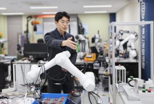 기계연, 로봇 작업 AI 기술 개발…제조업 공정에 적용